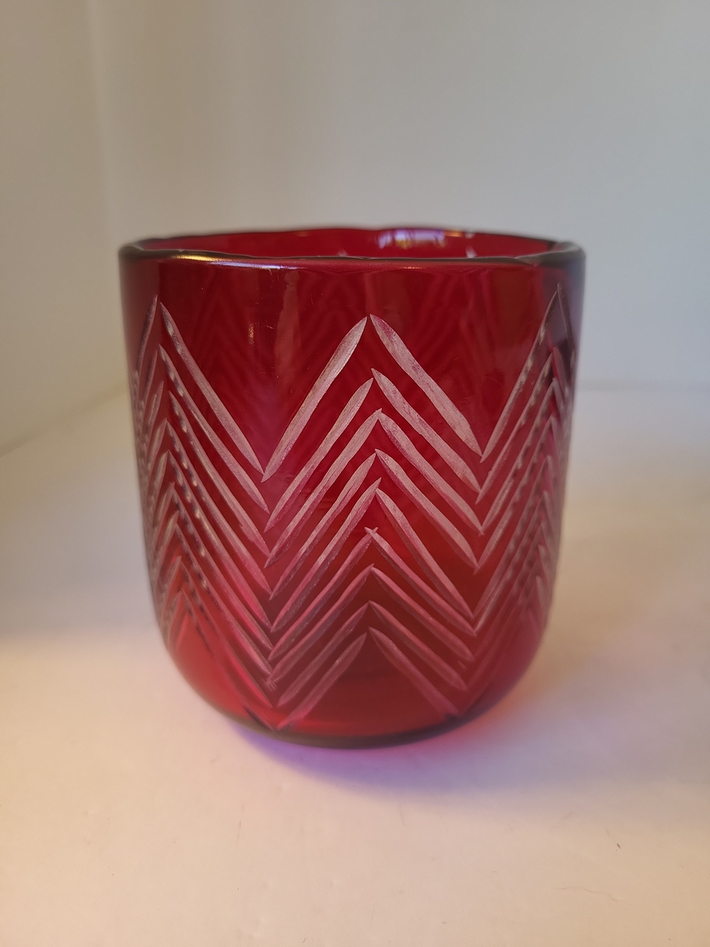 Crate&Barrel Red Etched Chevron Hurricane 4" NWT